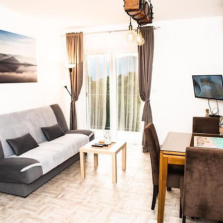 Apartment Sea&Sky ティヴァト エクステリア 写真